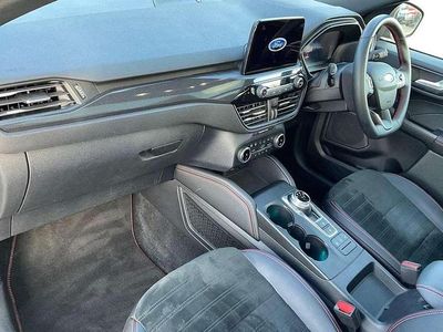 Second-hand Ford Kuga ST-Line X 221 CP (162 kW) 2024 Argintiu SUV