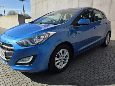 Begagnad Hyundai i30 SE 2015 Blå Halvkombi