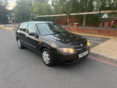 Used Nissan Almera SE 112 HP (82 kW) 2005 Black Hatchback
