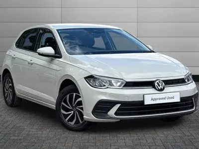 Used VW Polo Life 80 HP (58 kW) 2023 Ascot grey Hatchback