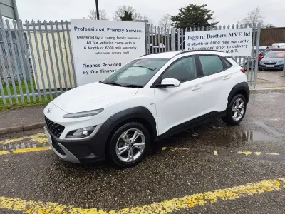Gebraucht Hyundai Kona SE 120 PS (88 kW) 2022 Weiß SUV
