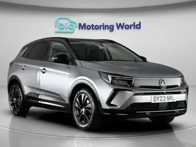 Used Vauxhall Grandland X S 130 HP (95 kW) 2023 Grey SUV