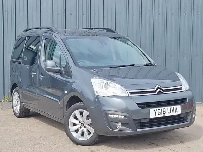 Używany Citroën Berlingo Flair 110 KM (80 kW) 2018 Szary Minivan