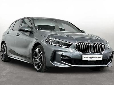 Usado BMW 118 M Sport 134 HP (98 kW) 2023 Cinzento Citadino