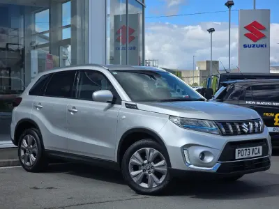 Usado Suzuki Vitara SZ-T 129 CV (94 kW) 2023 Plateado SUV