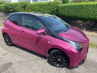 Used Toyota Aygo X-cite 72 HP (52 kW) 2018 Purple Hatchback