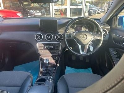 Used Mercedes A180 SE 109 HP (80 kW) 2015 Blue Hatchback