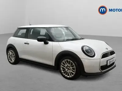 Used Mini Cooper Exclusive 204 HP (150 kW) 2024 White Hatchback