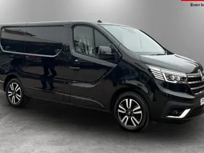 Used Renault Trafic 150 HP (110 kW) 2023 Black MPV