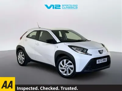 Used Toyota Aygo X PURE 72 HP (52 kW) 2023 White SUV