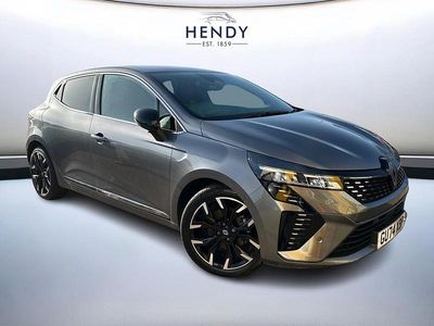 Used Renault Clio V Techno 143 HP (105 kW) 2024 Shadow grey  Hatchback