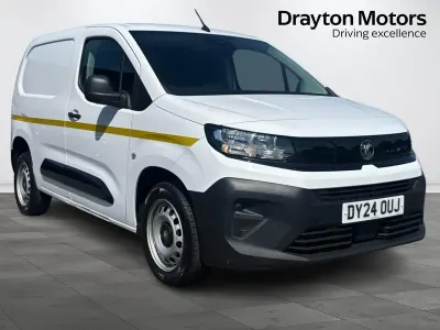 Used Vauxhall Combo S 100 HP (73 kW) 2024 White MPV
