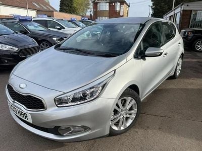 Used Kia Ceed 126 HP (92 kW) 2013 Silver Hatchback