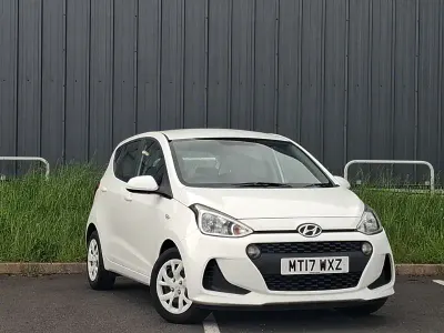 Gebraucht Hyundai i10 SE 87 PS (63 kW) 2017 Weiß Kleinwagen