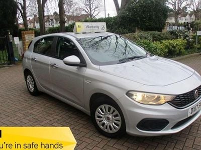 Used Fiat Tipo Easy 95 HP (69 kW) 2017 Metallic silver Hatchback