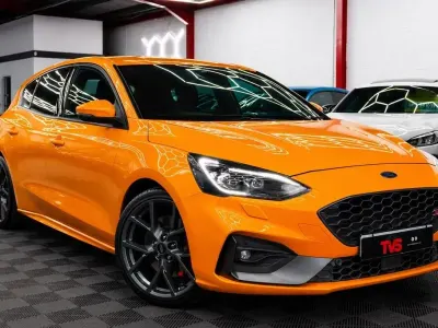 Used Ford Focus ST 280 HP (205 kW) 2020 Orange Hatchback