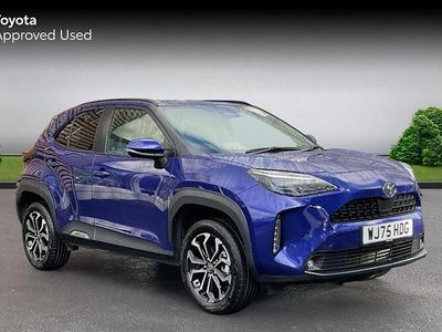 Used Toyota Yaris Hybrid Design 116 HP (85 kW) 2025 Juniper blue Estate
