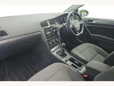 Used VW Golf VII SE 130 HP (95 kW) 2019 Silver Hatchback