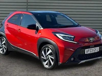 Used Toyota Aygo X 72 HP (52 kW) 2023 Red SUV