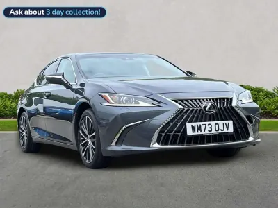 Begagnad Lexus ES300H 2023 Grå Sedan