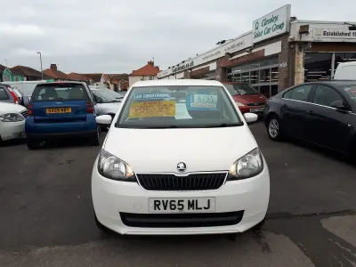 Used Skoda Citigo SE 59 HP (43 kW) 2015 White Hatchback