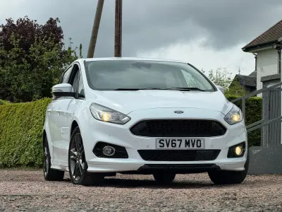 Käytetty Ford S-MAX Sport 180 HP (132 kW) 2017 Valkoinen Tila-auto