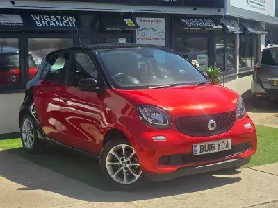 Used Smart ForFour Passion 71 HP (52 kW) 2016 Red Hatchback