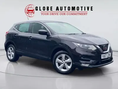 Usado Nissan Qashqai Acenta 110 HP (80 kW) 2017 Preto SUV