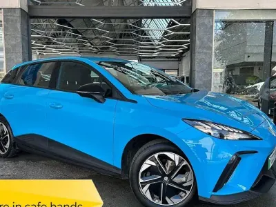 Used MG MG4 EV SE 125 kW (170 HP) 2023 Blue Hatchback