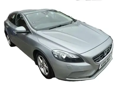Usado Volvo V40 SE 120 HP (88 kW) 2016 Prateado Citadino