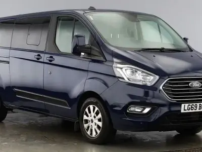 Begagnad Ford Tourneo Custom Zetec 130 HK (95 kW) 2019 Blå Van