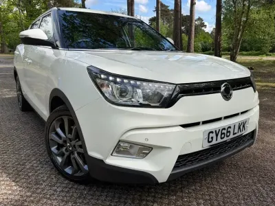 Used SsangYong Tivoli 115 HP (84 kW) 2016 White SUV