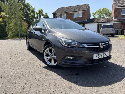 Used Vauxhall Astra SRi 100 HP (73 kW) 2016 Grey Hatchback