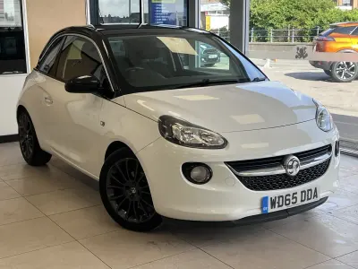 Used Vauxhall Adam Glam 70 HP (51 kW) 2015 White Hatchback