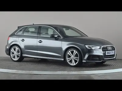 Usado Audi A3 S-Line 150 HP (110 kW) 2018 Cinzento Sedan
