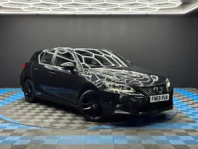 Usado Lexus CT200h 2019 Negro Utilitario