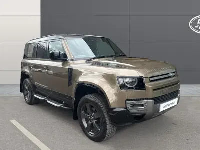 Used Land Rover Defender SE Dynamic 249 HP (183 kW) 2021 Brown SUV