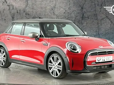 Used Mini Cooper Exclusive 134 HP (98 kW) 2022 Red Hatchback