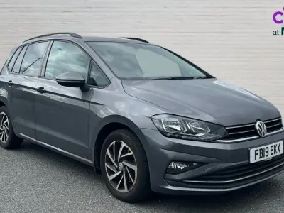 Usado VW Golf VII Match 130 HP (95 kW) 2019 Cinzento