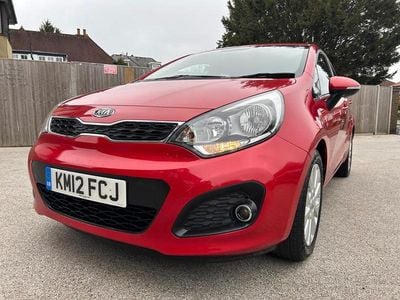 Used Kia Rio 107 HP (78 kW) 2012 Red Hatchback