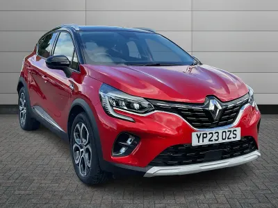 Used Renault Captur Techno 160 HP (117 kW) 2023 Red / black  SUV