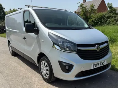 Used Vauxhall Vivaro Sportive 120 HP (88 kW) 2019 Silver MPV