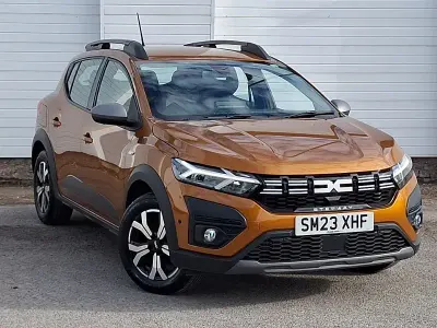 Używany Dacia Sandero Journey 91 KM (66 kW) 2023 Pomarańczowy Hatchback