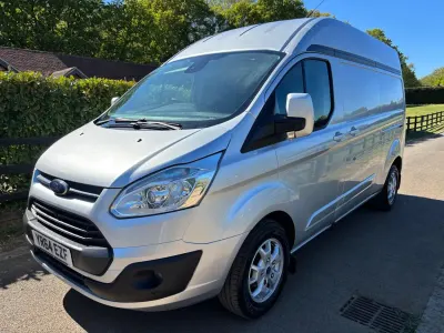 Usado Ford Transit Custom Limited 125 HP (91 kW) 2014 Prateado Van
