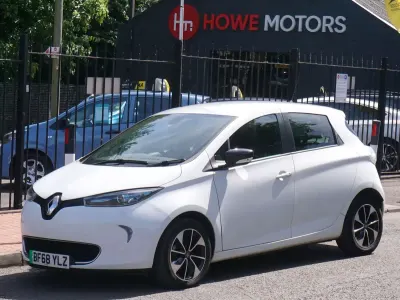 Used Renault Zoe Dynamique 80 kW (109 HP) 2018 White Hatchback