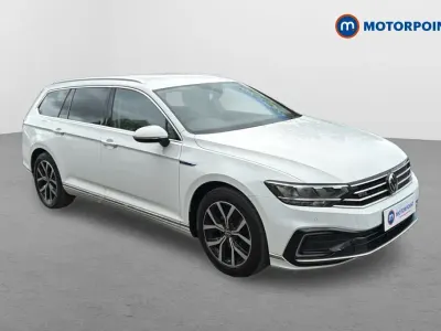Begagnad VW Passat GTE 2021 Vit Kombi