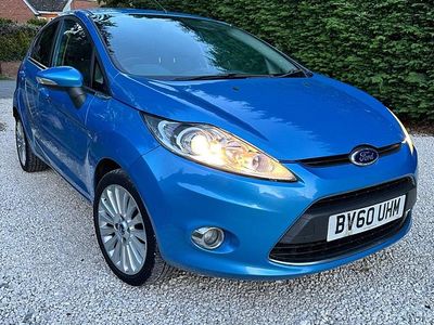 Used Ford Fiesta Titanium 95 HP (69 kW) 2010 Blue Hatchback