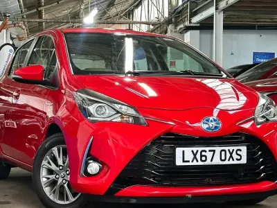 Used Toyota Yaris Hybrid 100 HP (73 kW) 2017