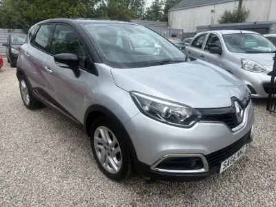 Used Renault Captur Dynamique 90 HP (66 kW) 2016 Silver SUV