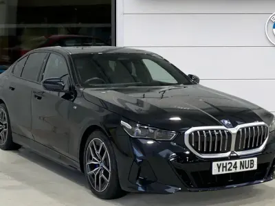 Begagnad BMW 530e M Sport 295 HK (216 kW) 2024 Svart